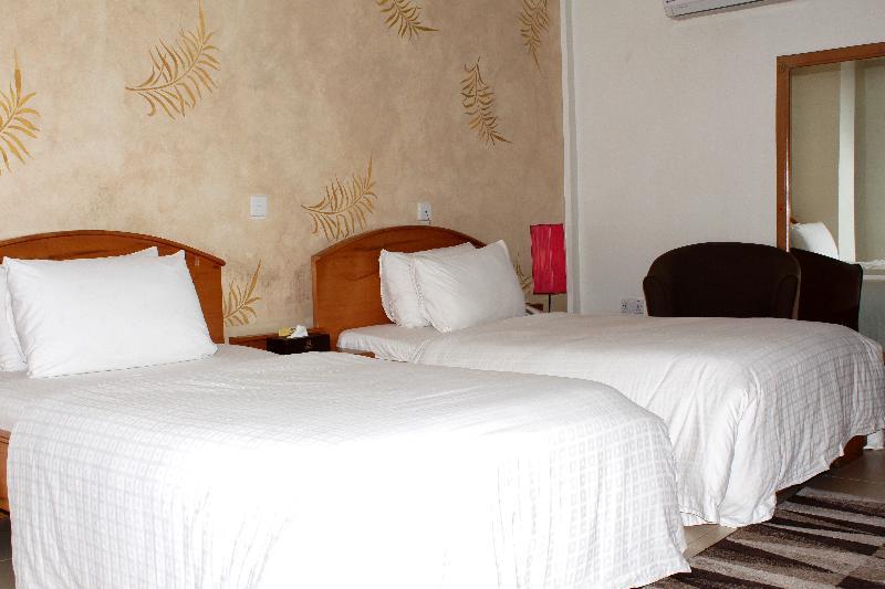 Airport West Hotel Аккра Экстерьер фото